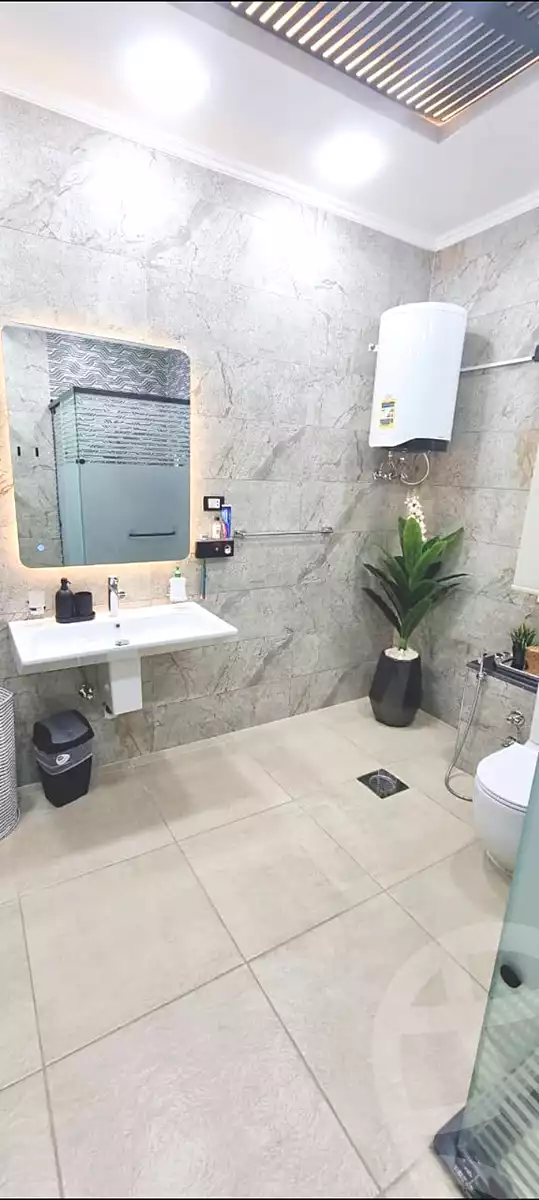 https://aqarmap.com.eg/en/listing/7096873-for-rent-cairo-new-cairo-compounds-hyde-park