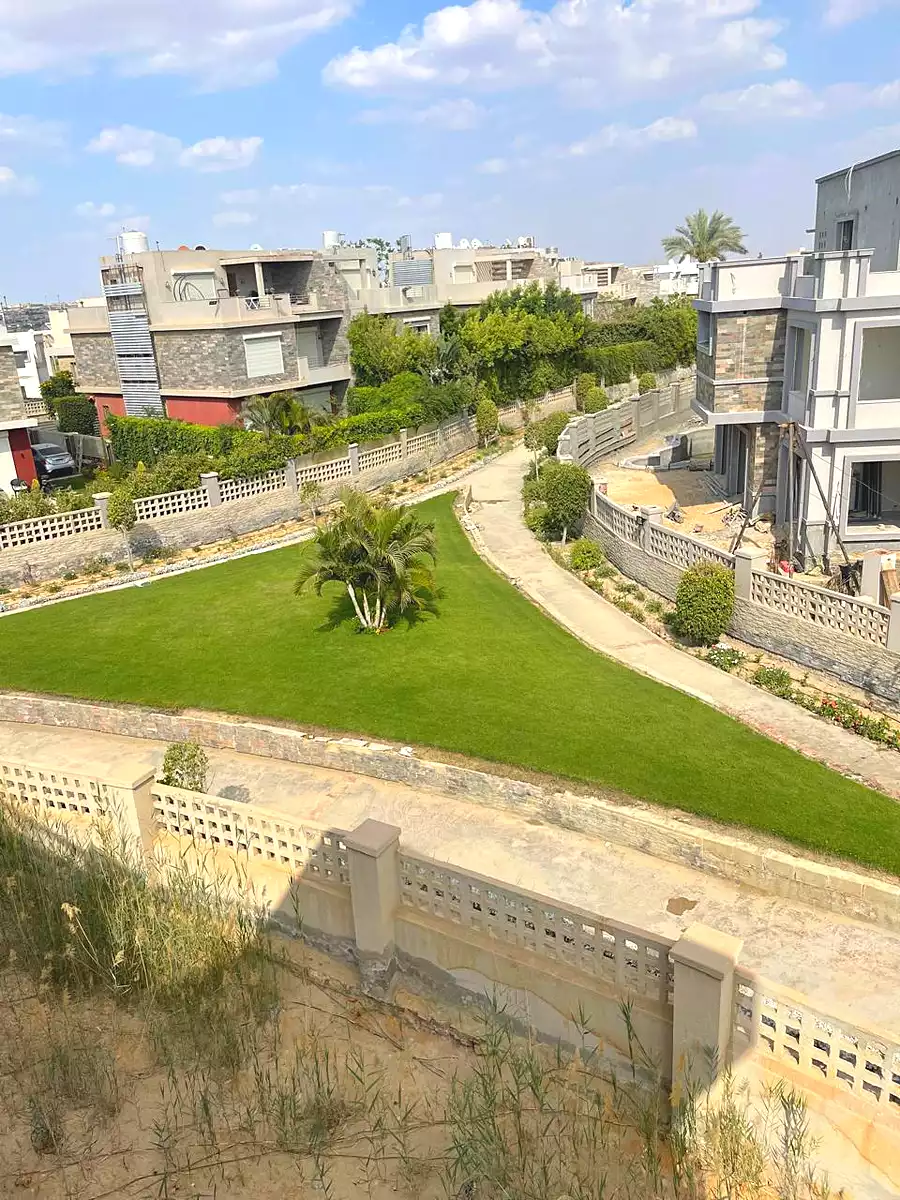 https://aqarmap.com.eg/ar/listing/7096941-for-sale-cairo-el-shorouk-lhy-lthmn-neighbourhood-1