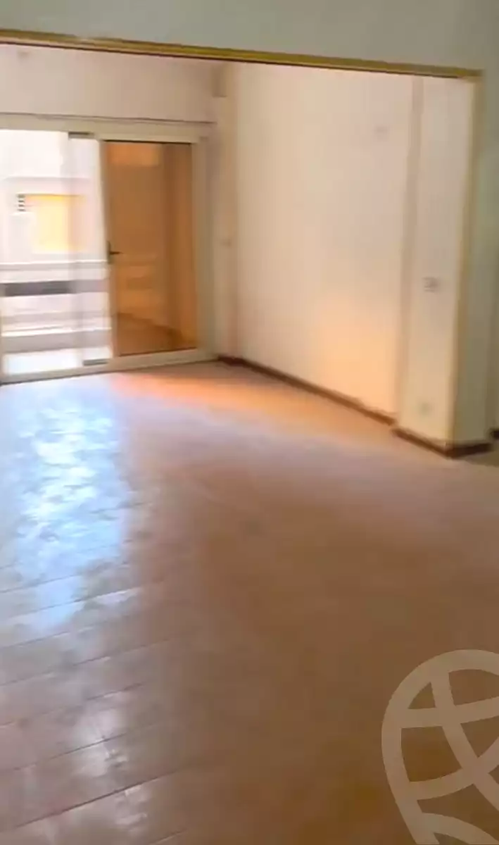 https://aqarmap.com.eg/en/listing/7096943-for-sale-cairo-el-haram-madkor