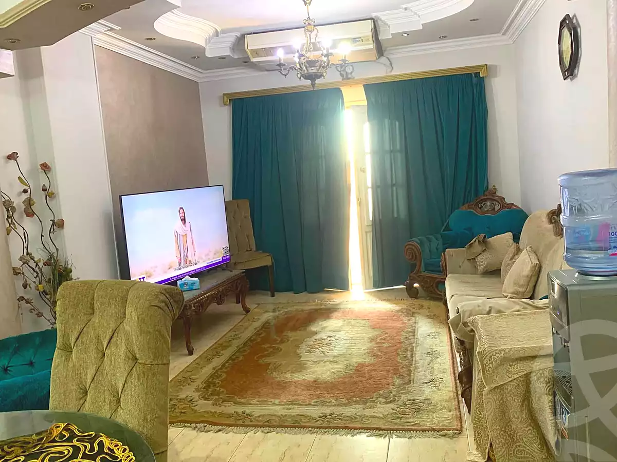 https://aqarmap.com.eg/ar/listing/7097261-for-sale-cairo-helwan-ahmed-enci-st