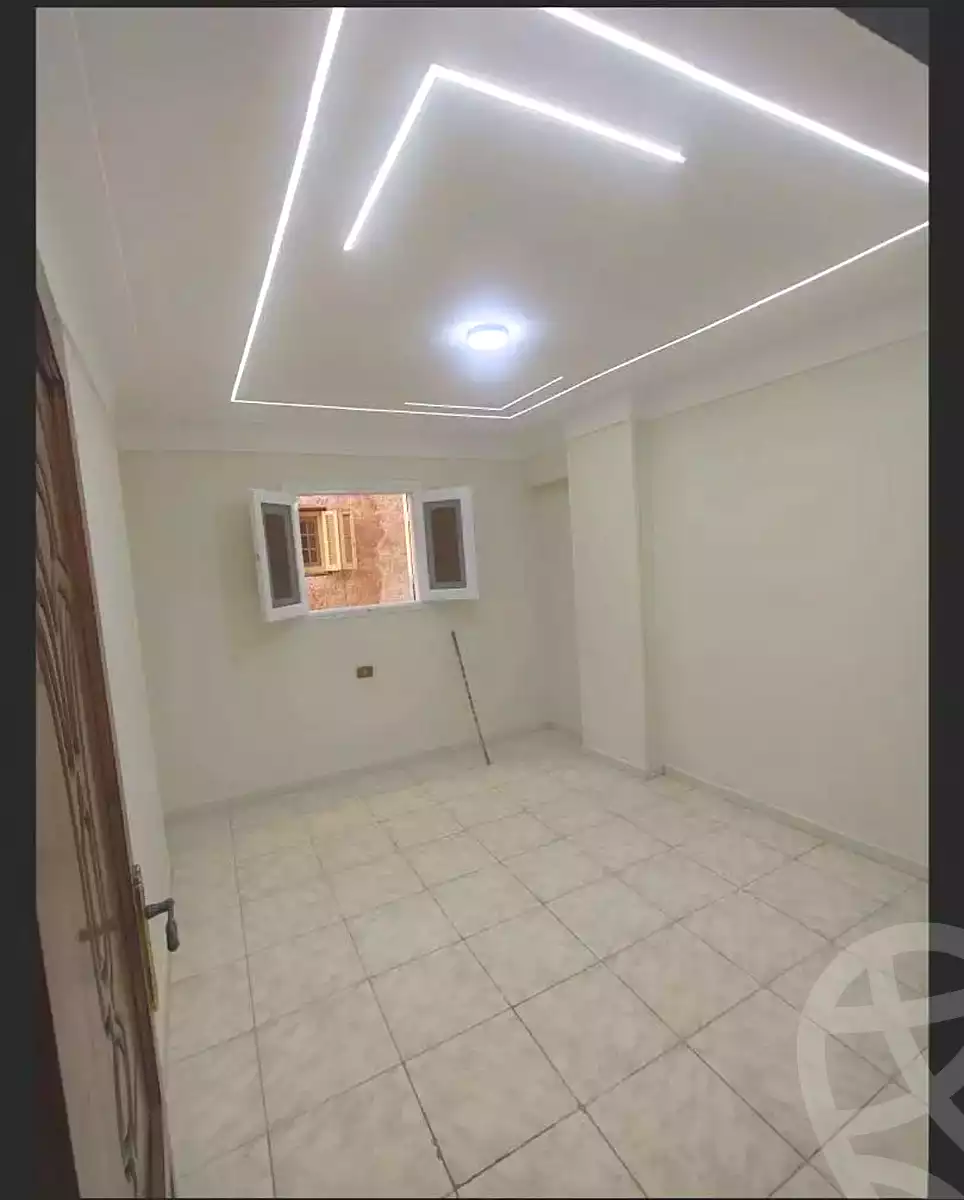 https://aqarmap.com.eg/ar/listing/7097321-for-sale-alexandria-al-agamy-el-hanouvel-el-shaheed-ahmed-hamdy-st