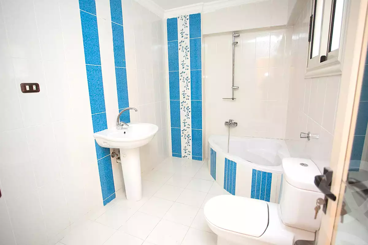https://aqarmap.com.eg/ar/listing/7097325-for-sale-alexandria-smouha-ademon-fremon-st