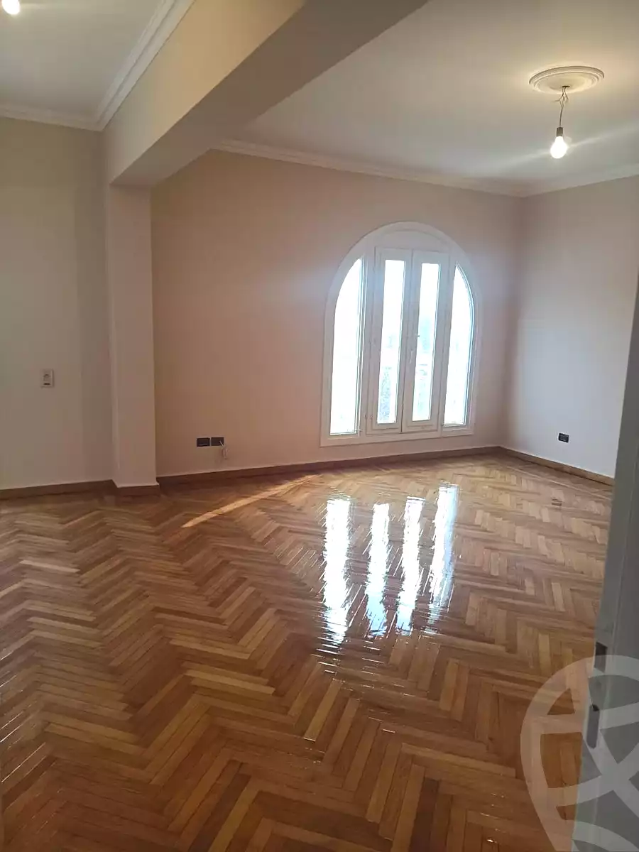 https://aqarmap.com.eg/ar/listing/7097115-for-sale-cairo-6th-of-october-compounds-mena-garden-city