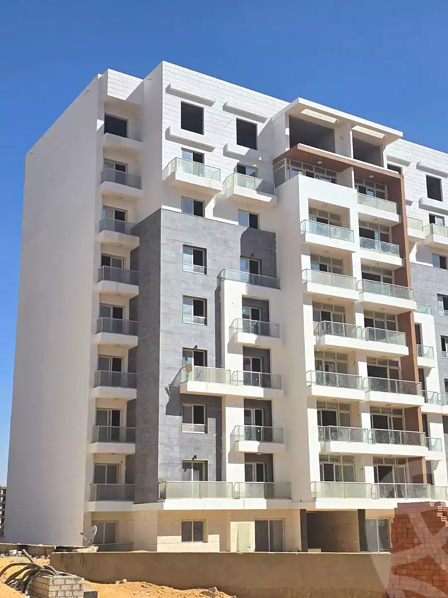 https://aqarmap.com.eg/en/listing/7097473-for-sale-cairo-new-administrative-capital-r7-oia