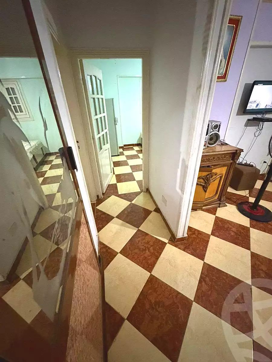 https://aqarmap.com.eg/ar/listing/7097641-for-sale-alexandria-sydy-bshr-shr-mlk-hfny