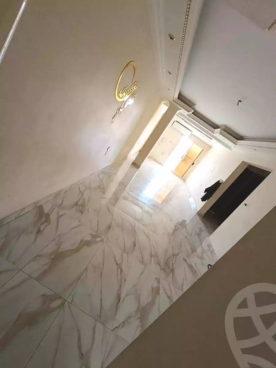 https://aqarmap.com.eg/ar/listing/7097659-for-sale-cairo-helwan-ahmed-enci-st