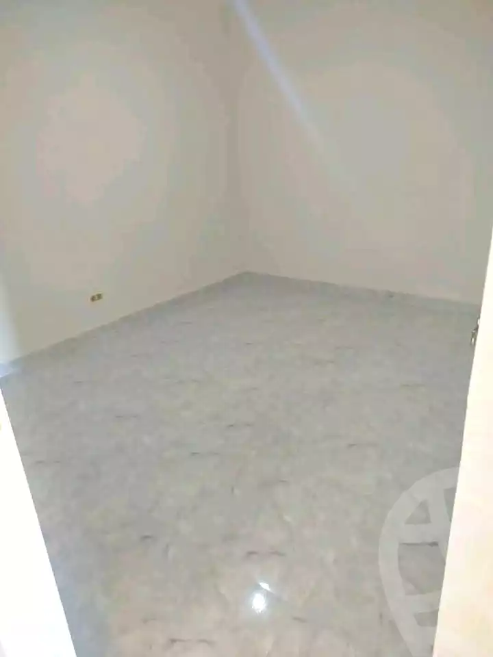https://aqarmap.com.eg/ar/listing/7097736-for-sale-alexandria-al-agamy-bw-ywsf