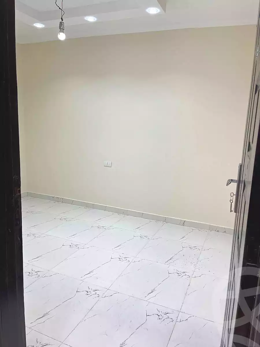 https://aqarmap.com.eg/en/listing/7097983-for-sale-cairo-helwan-hadayek-helwan-nile-corniche-st