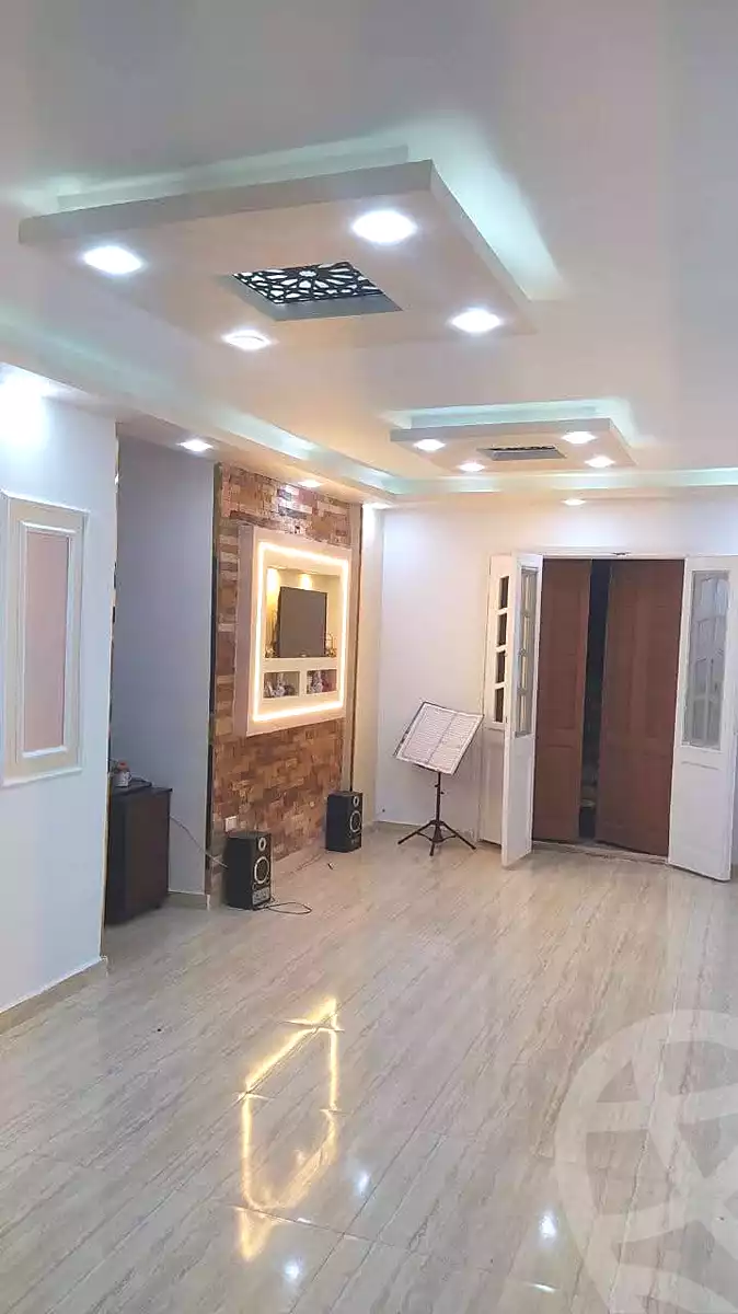 https://aqarmap.com.eg/en/listing/7098181-for-sale-alexandria-al-agamy-el-hanouvel