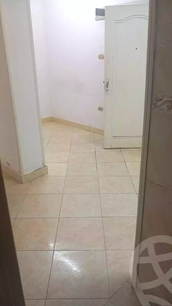 https://aqarmap.com.eg/ar/listing/7098315-for-rent-alexandria-sydy-bshr-sydy-bshr-bhry-shr-mhmwd-l-yswy