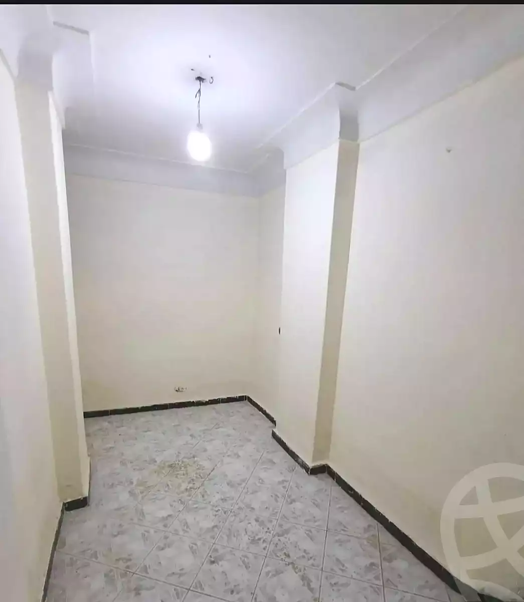 https://aqarmap.com.eg/ar/listing/7098350-for-sale-alexandria-el-asafra-shr-45