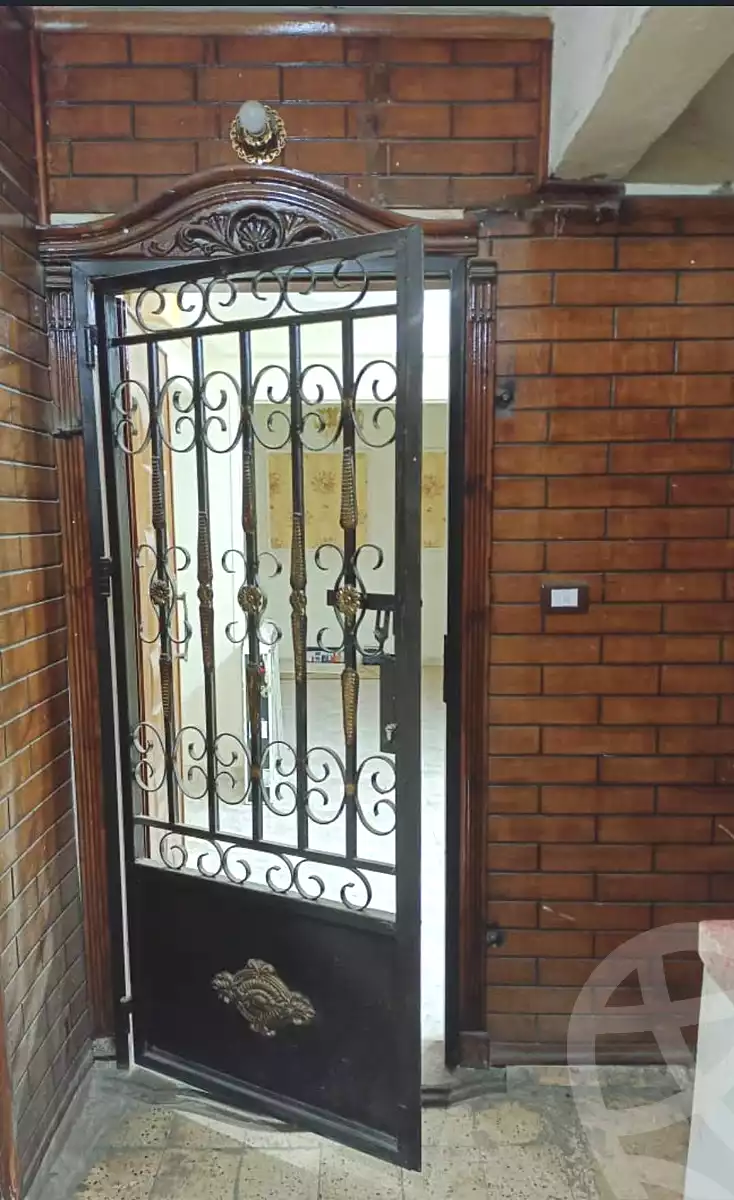 https://aqarmap.com.eg/ar/listing/7098400-for-sale-alexandria-shds