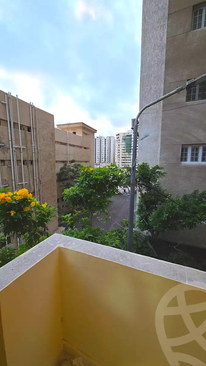 https://aqarmap.com.eg/ar/listing/7098627-for-sale-alexandria-el-asafra-shr-jml-bd-lnsr
