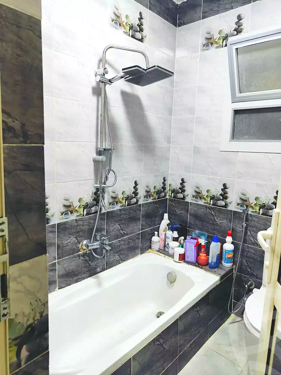 https://aqarmap.com.eg/en/listing/7098638-for-sale-alexandria-al-agamy-el-hanouvel-kasr-al-quiri-st-1