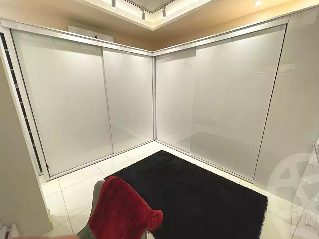 3 BR Apartment in Eastown, photo 4 of 15