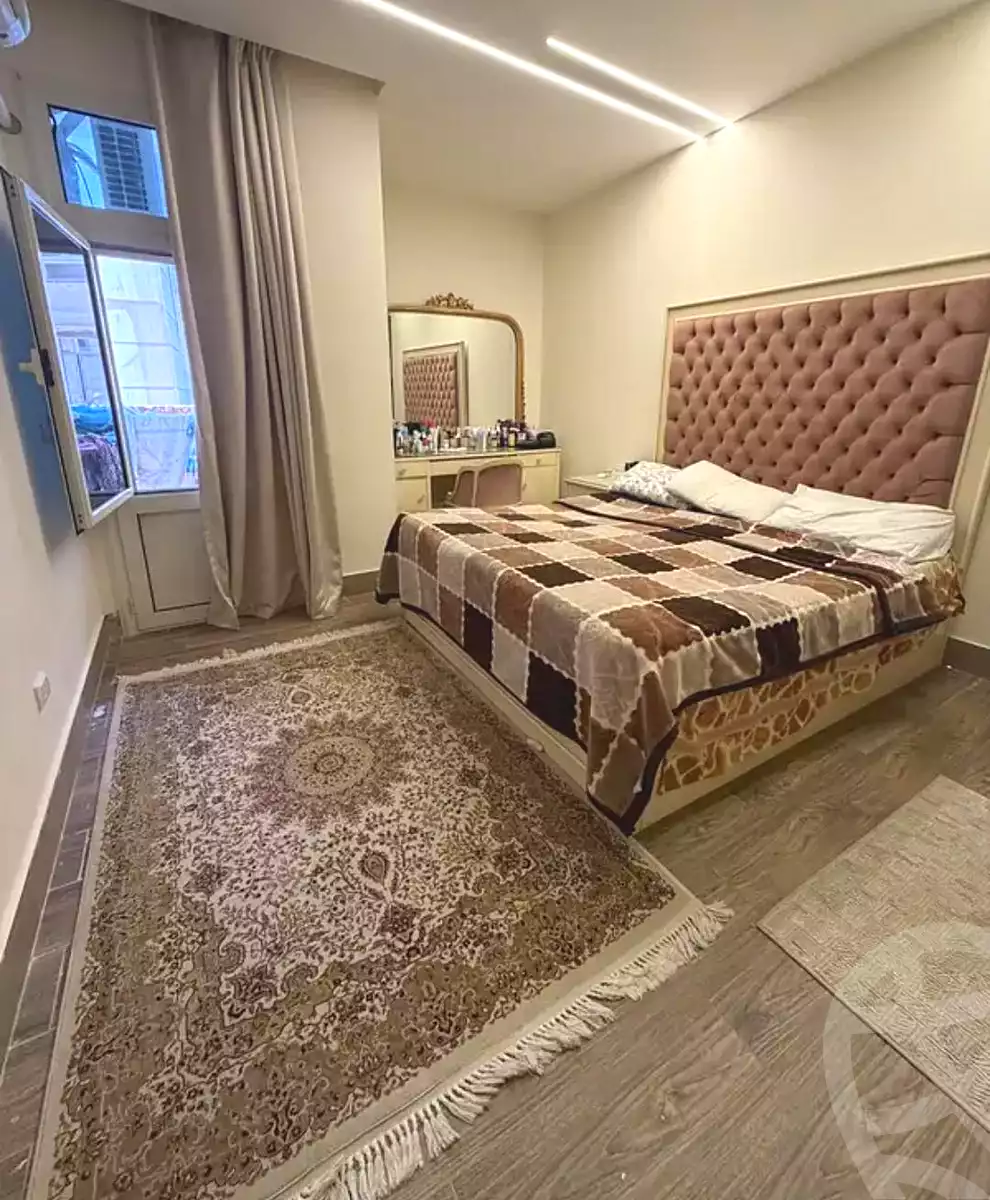 https://aqarmap.com.eg/ar/listing/7099013-for-sale-cairo-new-cairo-el-narges-el-narges-2-pilot-halawany-st