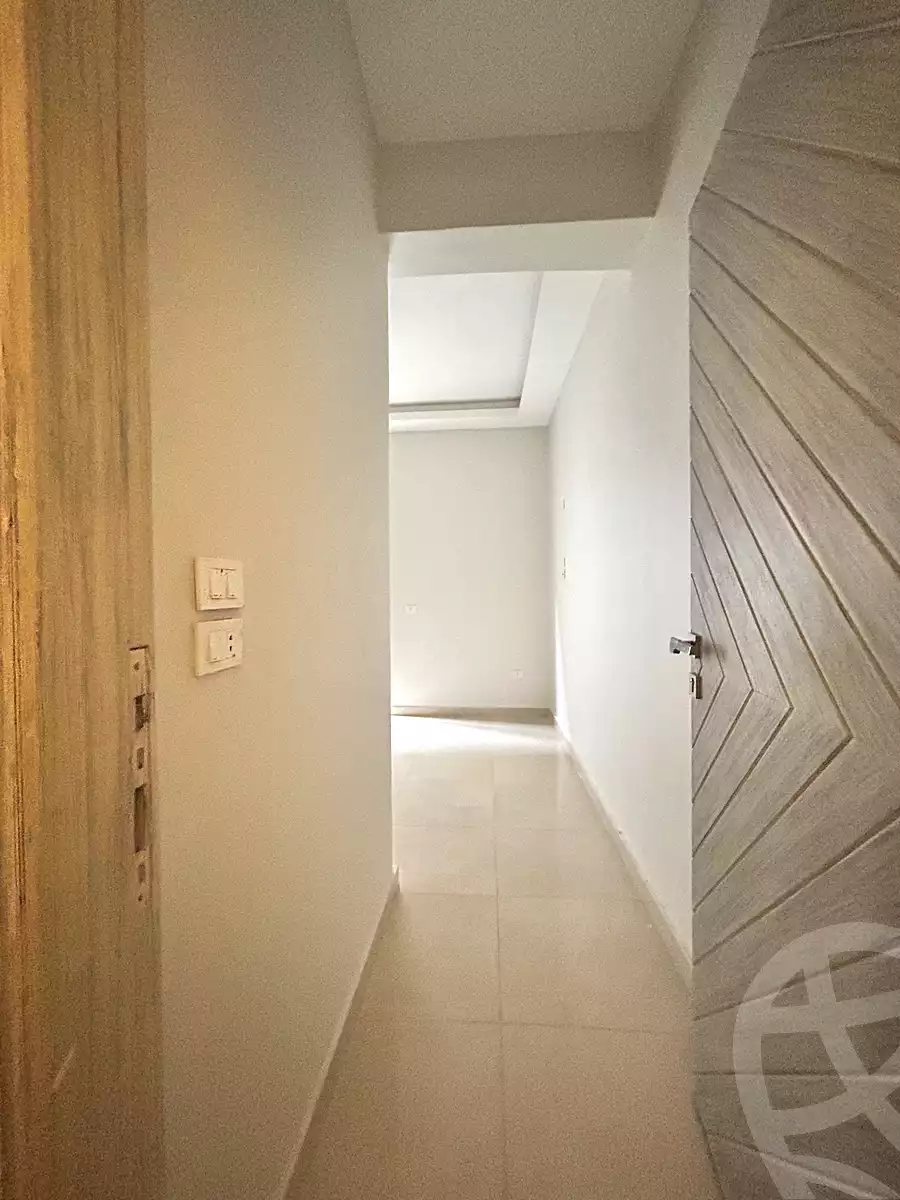 https://aqarmap.com.eg/ar/listing/7099217-for-sale-cairo-new-cairo-ganob-el-akadamiya-south-academy-h-amr-ibn-el-ass-st