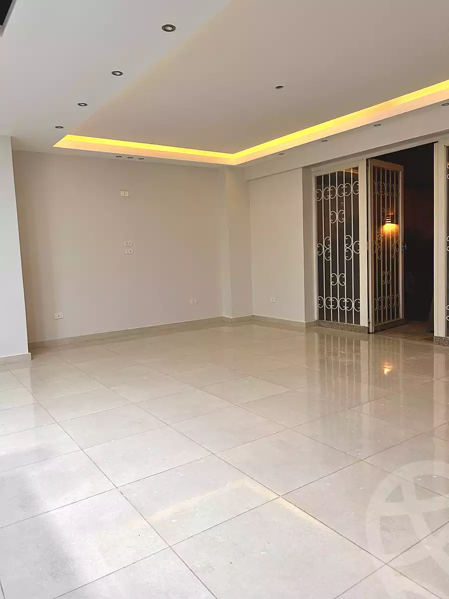https://aqarmap.com.eg/ar/listing/7099217-for-sale-cairo-new-cairo-ganob-el-akadamiya-south-academy-h-amr-ibn-el-ass-st