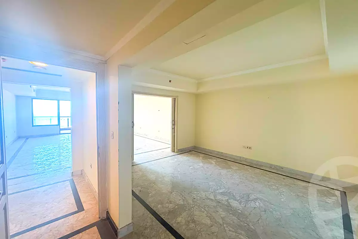 https://aqarmap.com.eg/ar/listing/7099874-for-sale-alexandria-san-stefano-san-stefano-grand-plaza