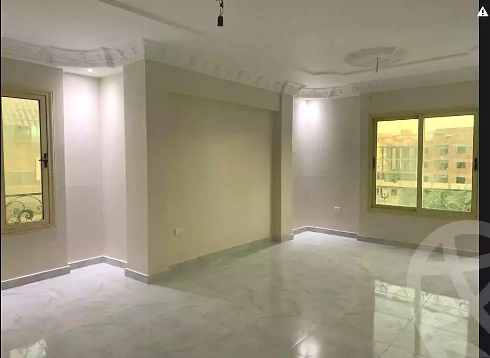 https://aqarmap.com.eg/ar/listing/7100002-for-rent-cairo-new-cairo-south-investors-zizinia-st