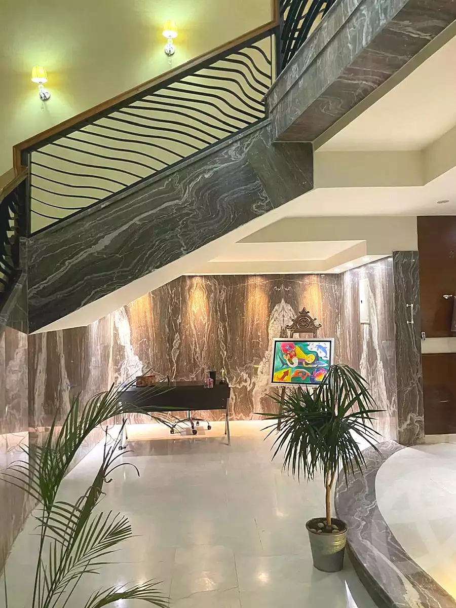 https://aqarmap.com.eg/ar/listing/7100172-for-sale-cairo-new-cairo-first-settlement-neighbourhood-5-el-shaheed-islam-raafat-st