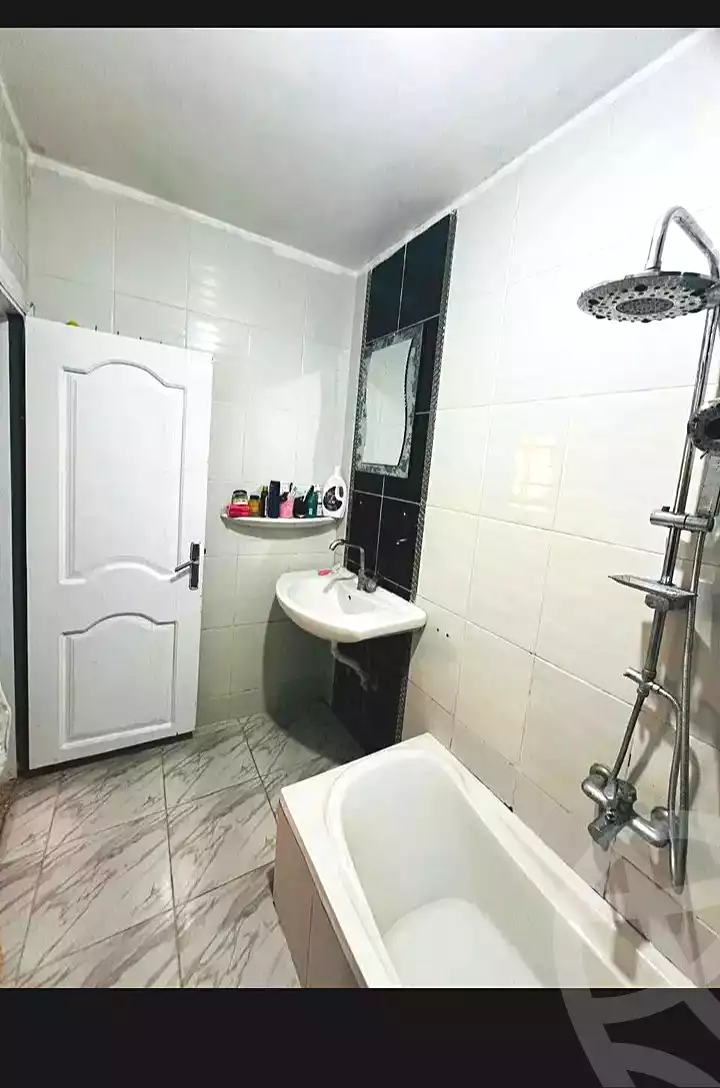 https://aqarmap.com.eg/ar/listing/7100835-for-sale-alexandria-al-agamy-lbytsh
