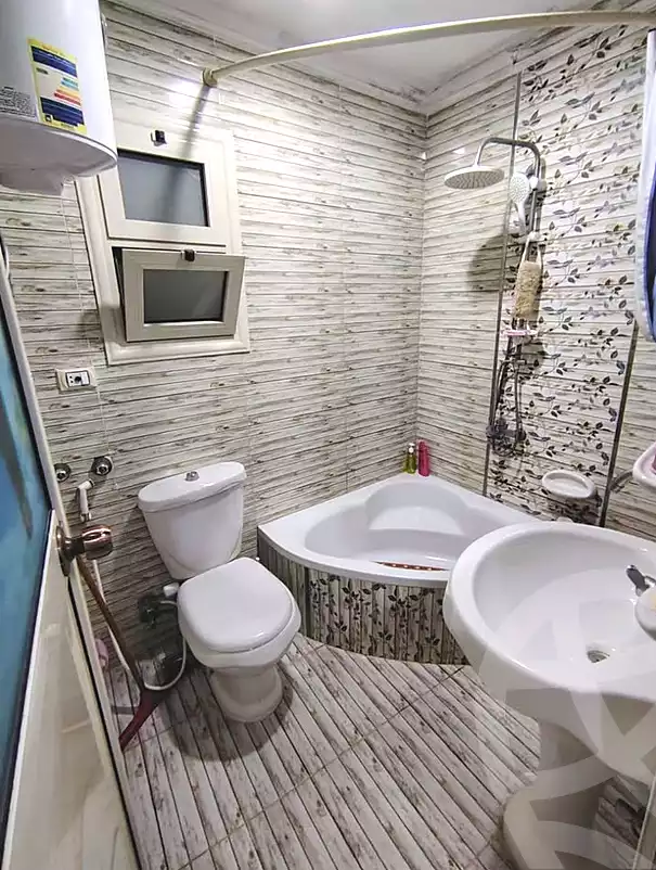 https://aqarmap.com.eg/ar/listing/7101127-for-sale-alexandria-lsywf-el-falki
