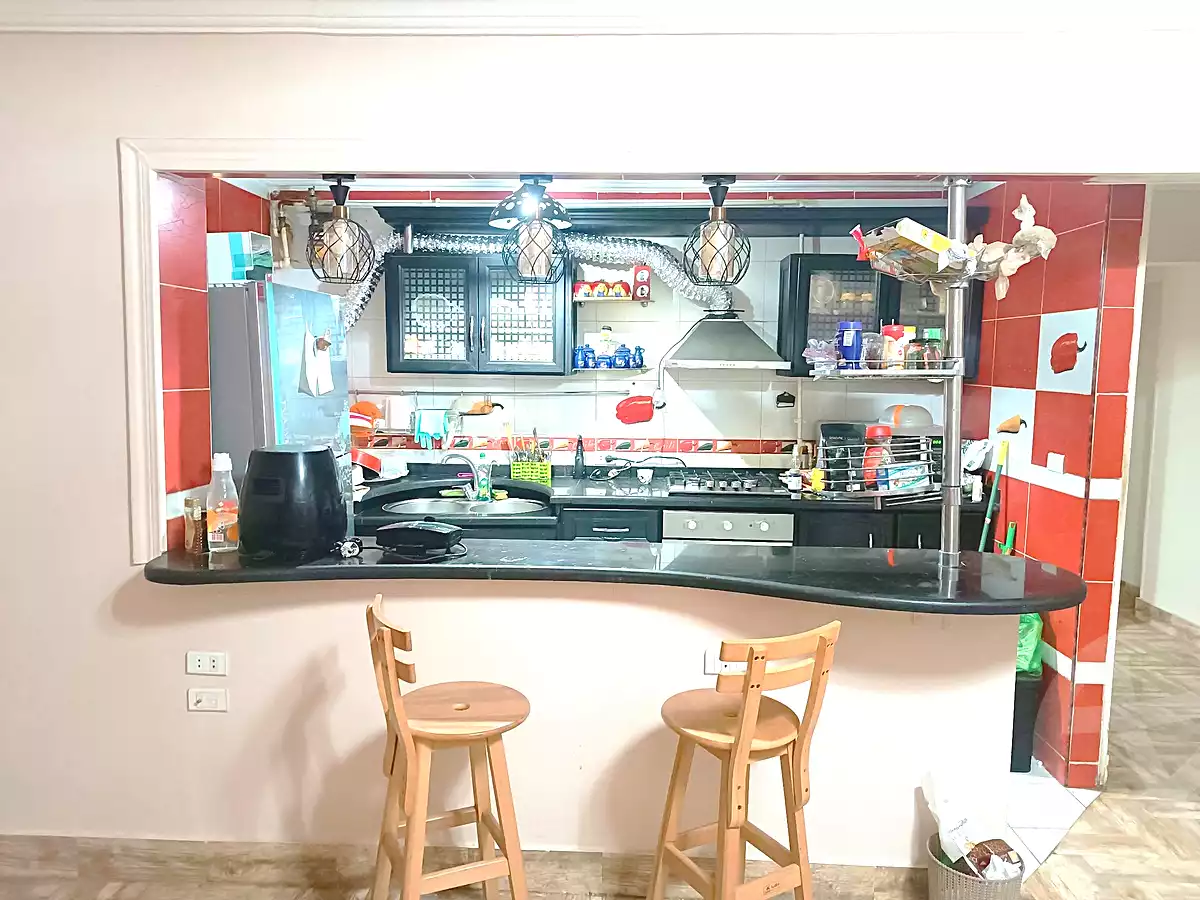 https://aqarmap.com.eg/en/listing/7101412-for-sale-cairo-heliopolis-gesr-elsuez-ibn-sender-square