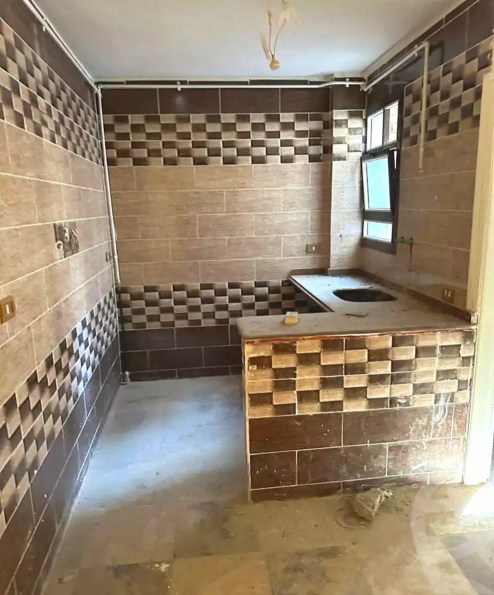 https://aqarmap.com.eg/ar/listing/7101991-for-sale-alexandria-al-agamy-el-hanouvel