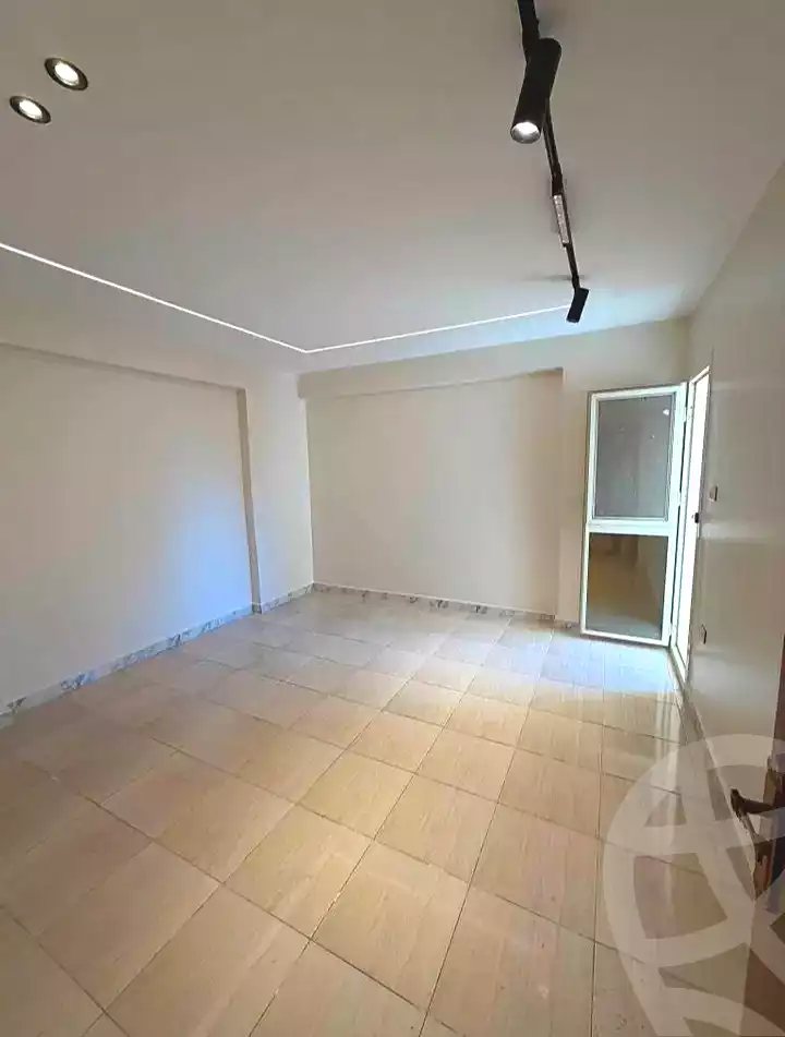 https://aqarmap.com.eg/ar/listing/7102590-for-sale-alexandria-al-agamy-lbytsh-bianchiii