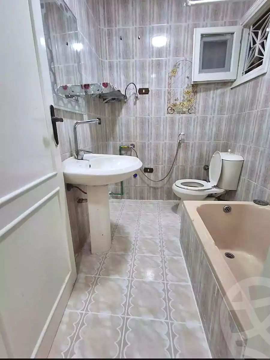 https://aqarmap.com.eg/ar/listing/7102847-for-sale-alexandria-al-agamy-shataa-el-nakheel