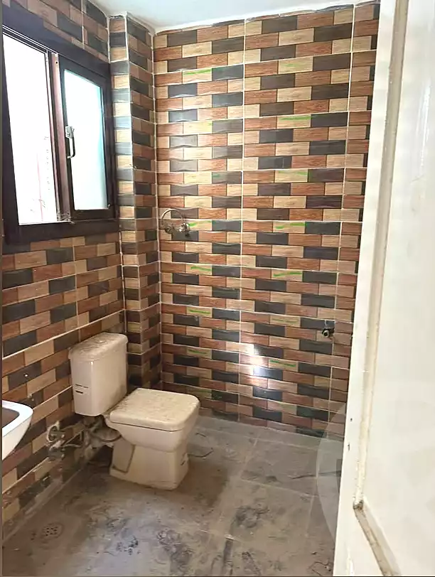 https://aqarmap.com.eg/ar/listing/7102878-for-sale-alexandria-al-agamy-el-hanouvel