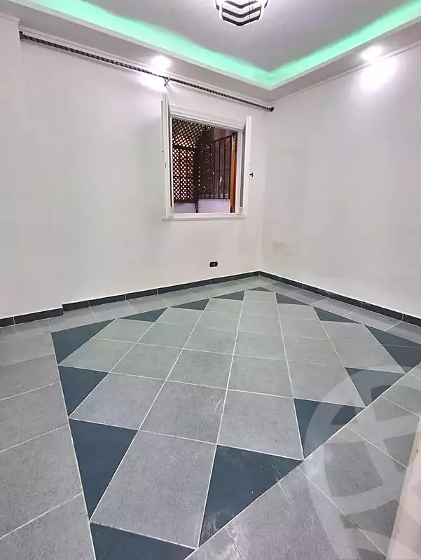 https://aqarmap.com.eg/ar/listing/7103120-for-sale-alexandria-al-agamy-shataa-el-nakheel