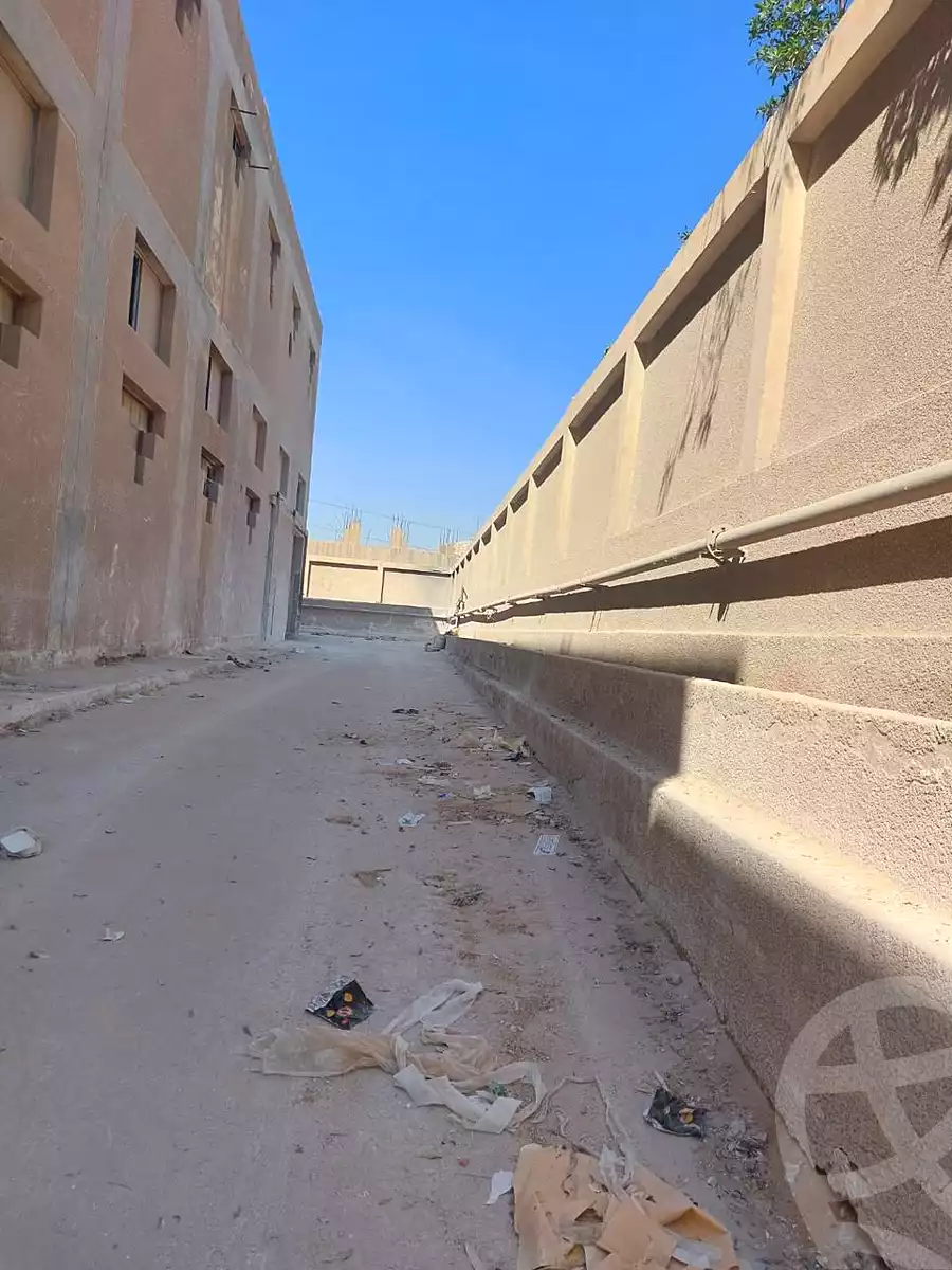 https://aqarmap.com.eg/ar/listing/7103429-for-sale-cairo-6th-of-october-el-mantqa-el-snaaaya-industrial-zone-1