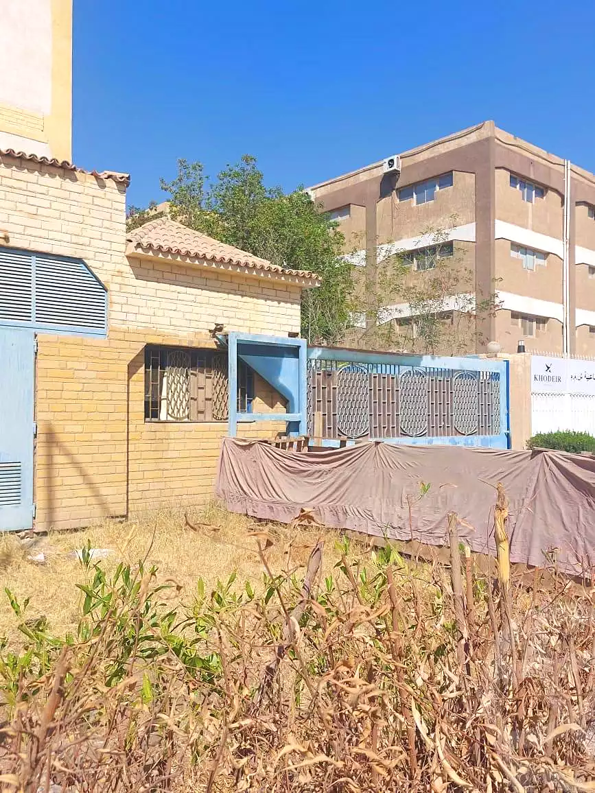 https://aqarmap.com.eg/ar/listing/7103429-for-sale-cairo-6th-of-october-el-mantqa-el-snaaaya-industrial-zone-1