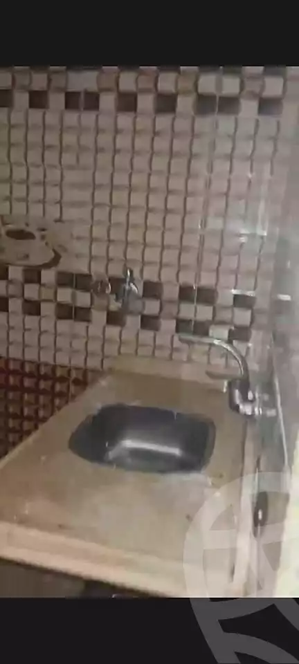 https://aqarmap.com.eg/ar/listing/7103720-for-rent-alexandria-al-agamy-bw-ywsf