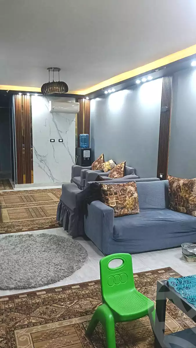 https://aqarmap.com.eg/en/listing/7103789-for-sale-cairo-helwan-ahmed-enci-st