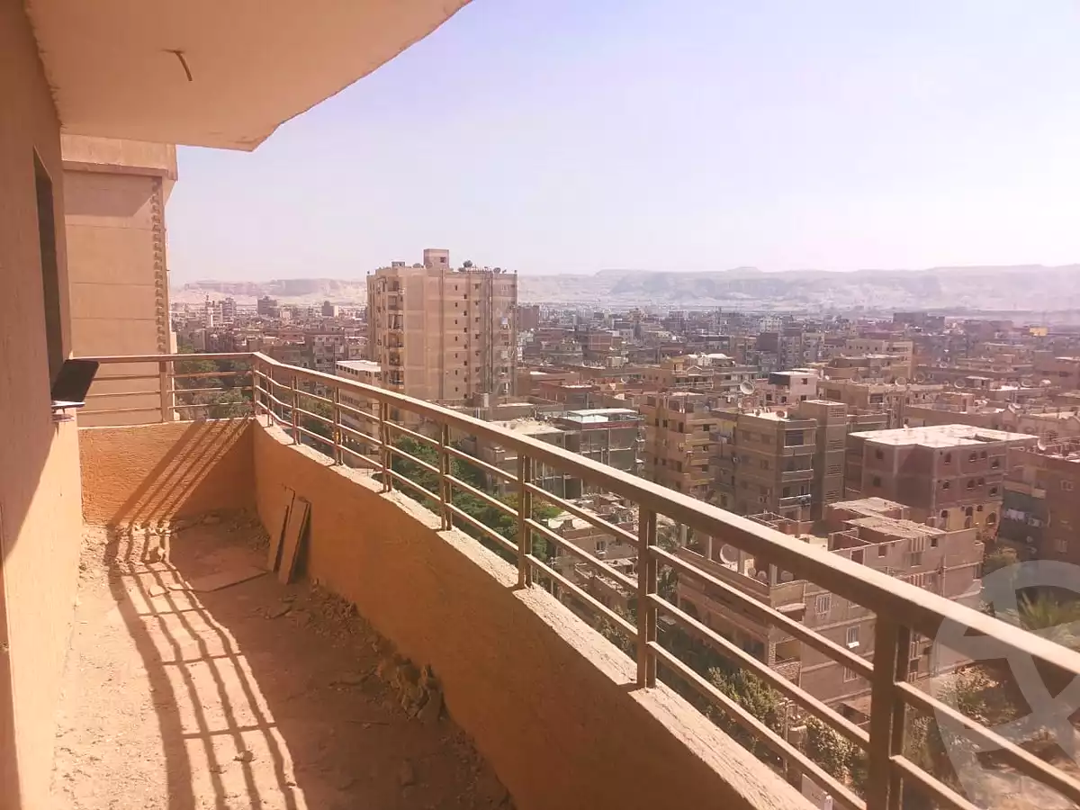 https://aqarmap.com.eg/ar/listing/7103920-for-sale-cairo-helwan-wdy-hwf-rd-no-32