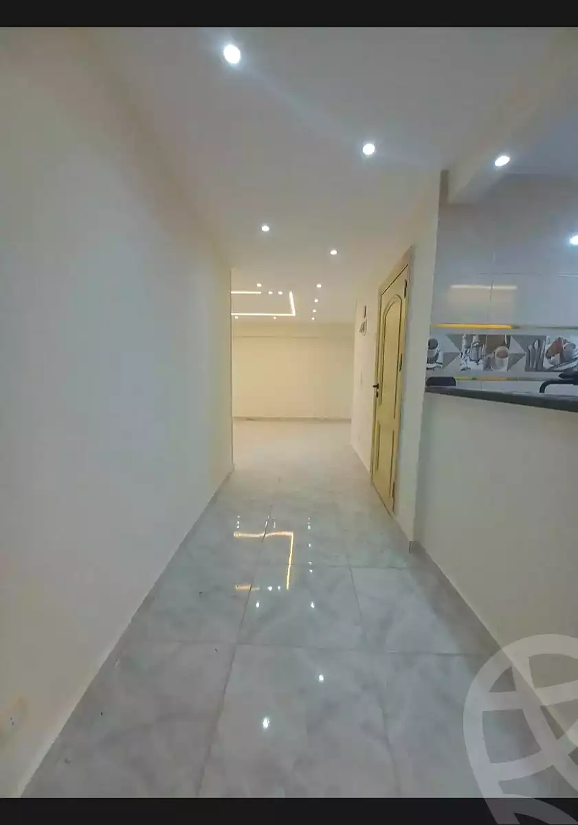 https://aqarmap.com.eg/ar/listing/7104097-for-sale-alexandria-el-asafra-shr-45