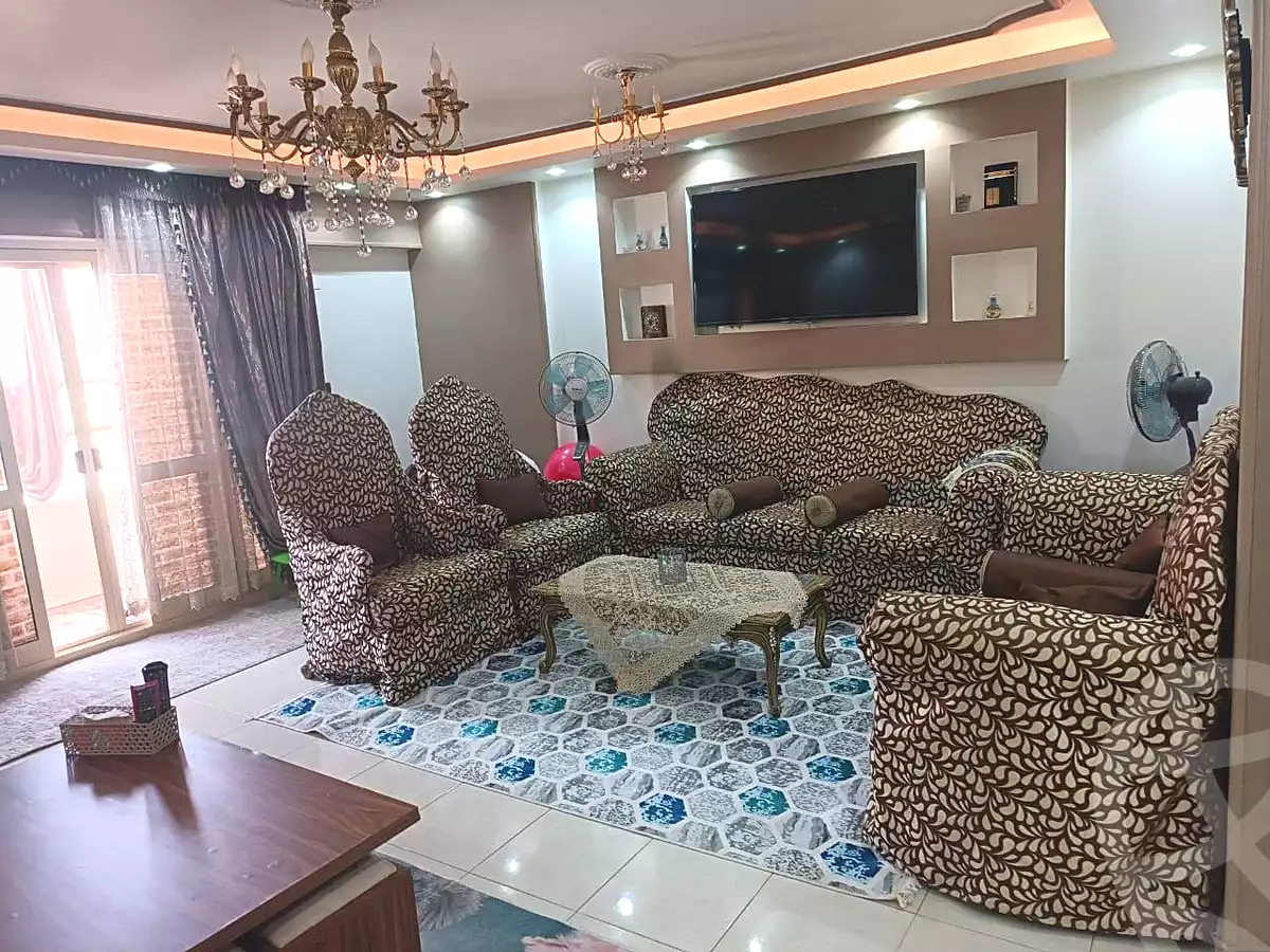 https://aqarmap.com.eg/ar/listing/7104176-for-sale-cairo-helwan-helwan-el-sharkeya-zaki-hawas-st