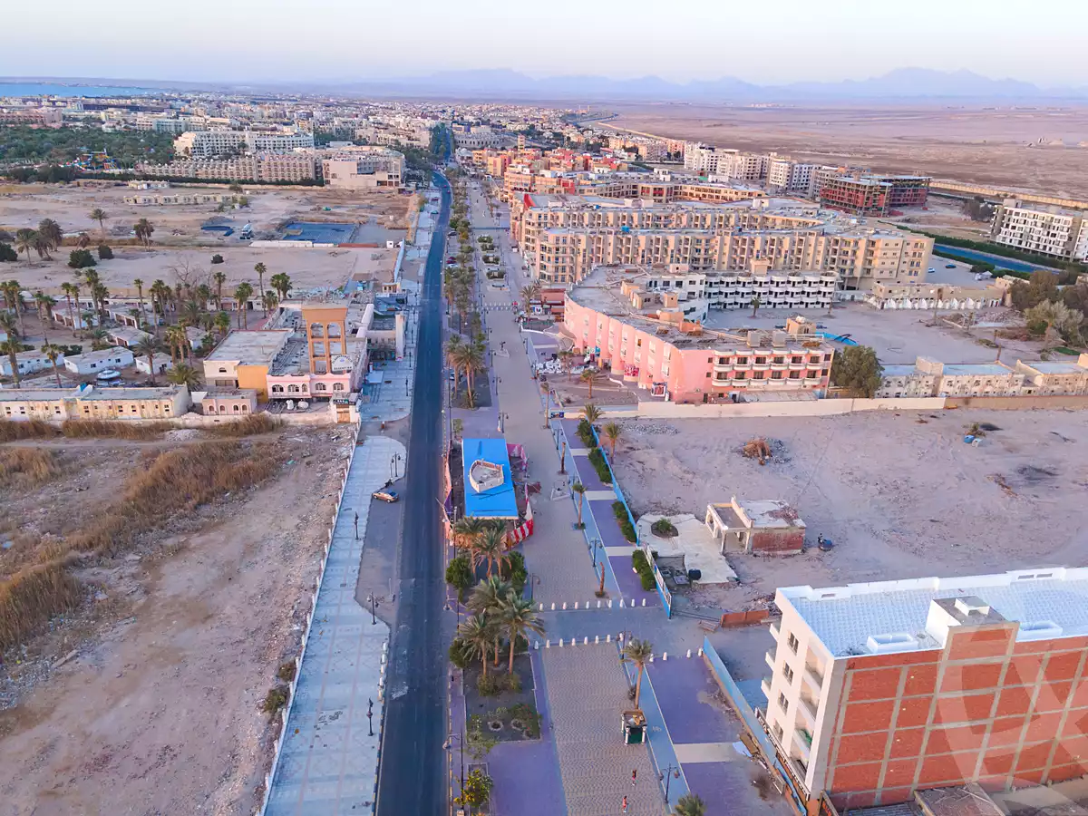 https://aqarmap.com.eg/ar/listing/7104669-for-sale-red-sea-hurghada-resorts-grand-rock-resort-al-hares