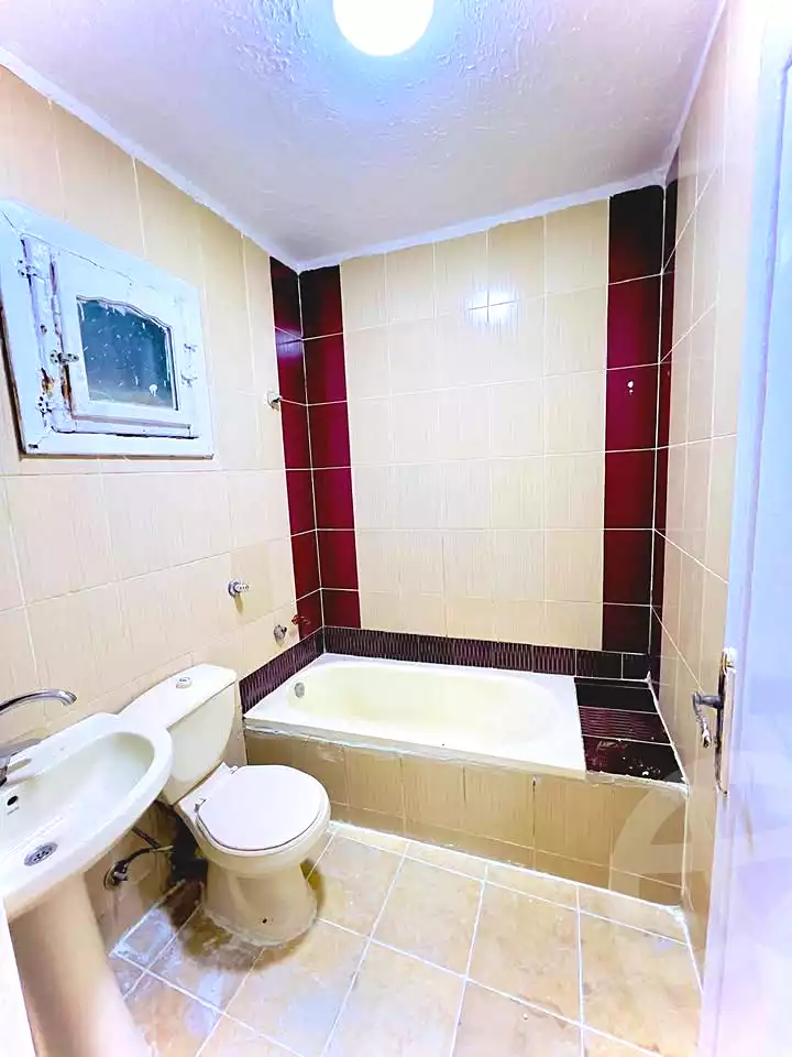 https://aqarmap.com.eg/ar/listing/7104684-for-sale-alexandria-al-agamy-shataa-el-nakheel