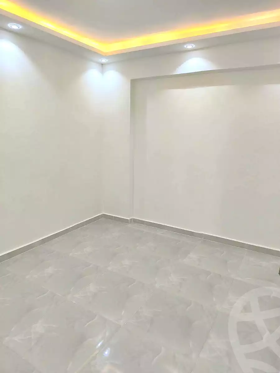https://aqarmap.com.eg/ar/listing/7104841-for-sale-alexandria-al-agamy-lbytsh-bianchiii