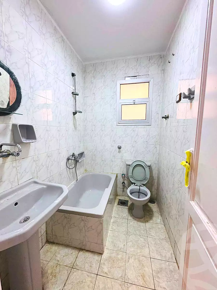 https://aqarmap.com.eg/en/listing/7104895-for-sale-alexandria-al-agamy-shataa-el-nakheel
