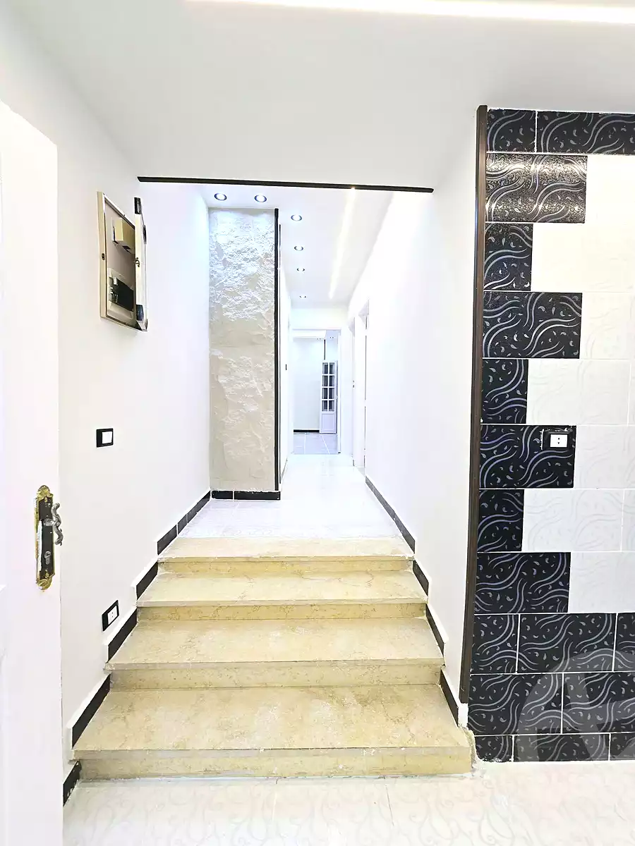 https://aqarmap.com.eg/ar/listing/7104907-for-sale-alexandria-al-agamy-shataa-el-nakheel