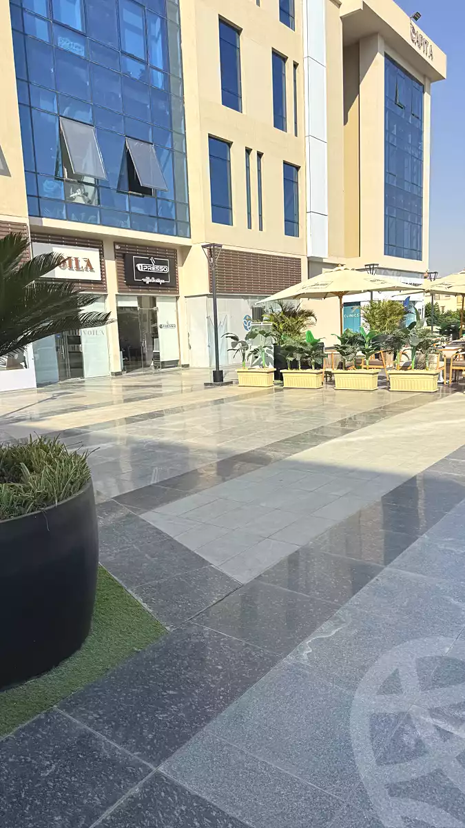 https://aqarmap.com.eg/ar/listing/7105005-for-rent-cairo-new-cairo-compounds-mivida-mivida-business-park-emaar
