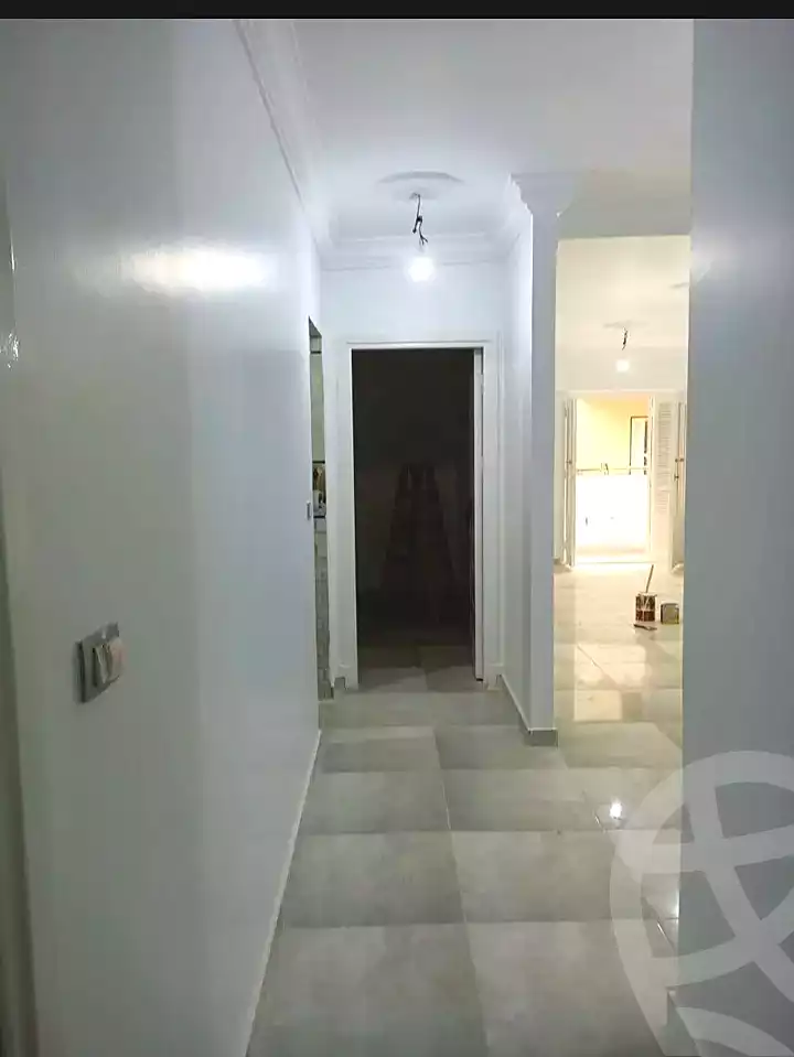 https://aqarmap.com.eg/ar/listing/7105466-for-sale-alexandria-al-agamy-bw-ywsf-hosni-mubarak-st