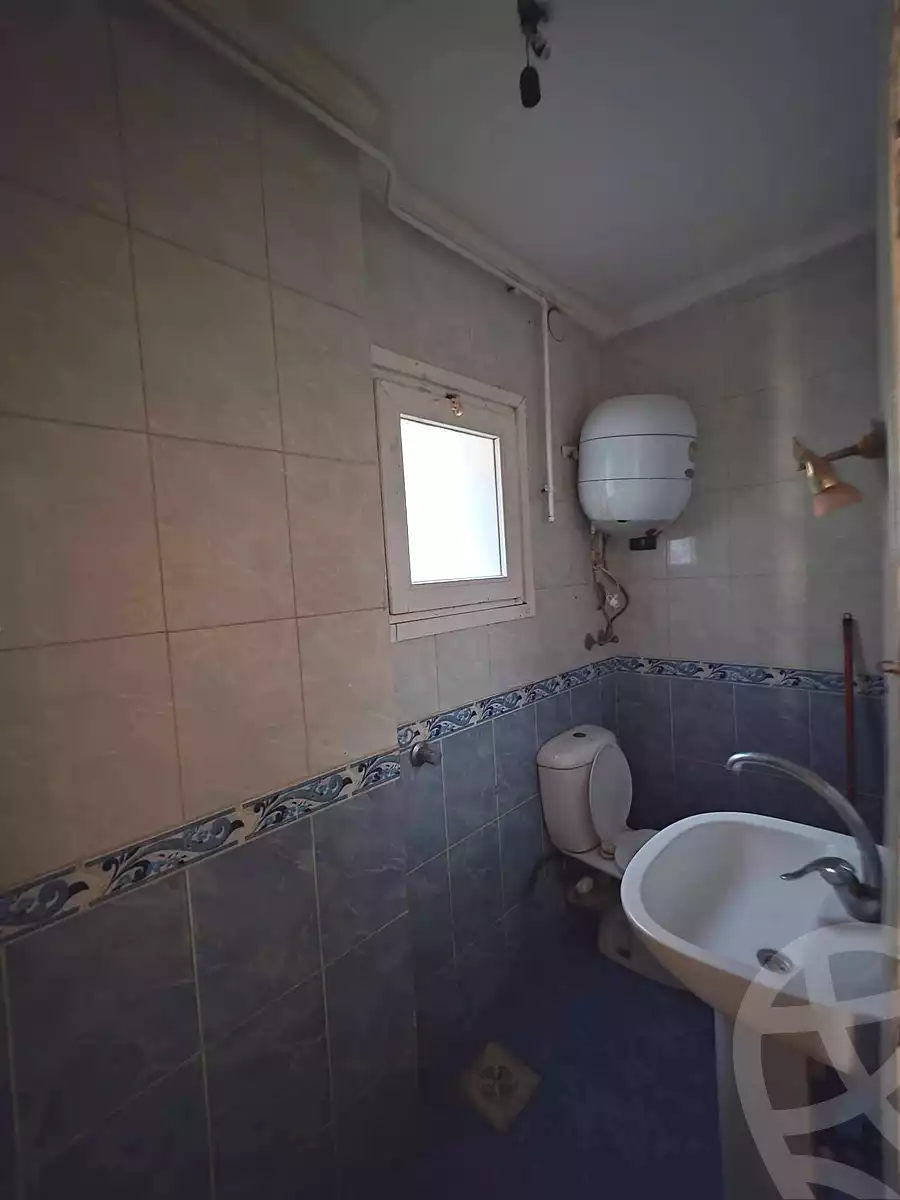 https://aqarmap.com.eg/en/listing/7105594-for-sale-alexandria-el-asafra-l-sfr-bhry-el-geish-rd