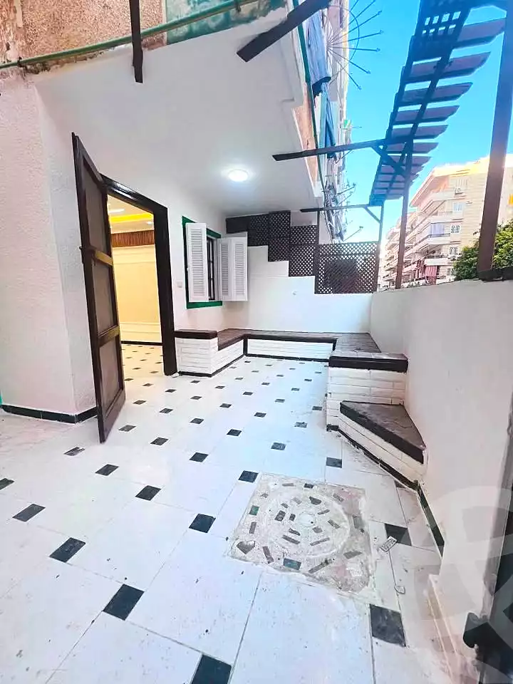 https://aqarmap.com.eg/ar/listing/7105655-for-sale-alexandria-al-agamy-shataa-el-nakheel