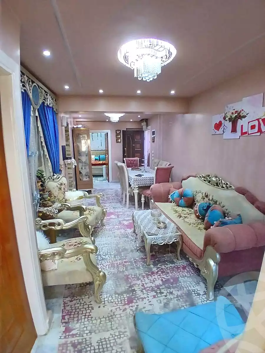 https://aqarmap.com.eg/en/listing/7105829-for-sale-alexandria-al-agamy-el-hanouvel-radwan-st